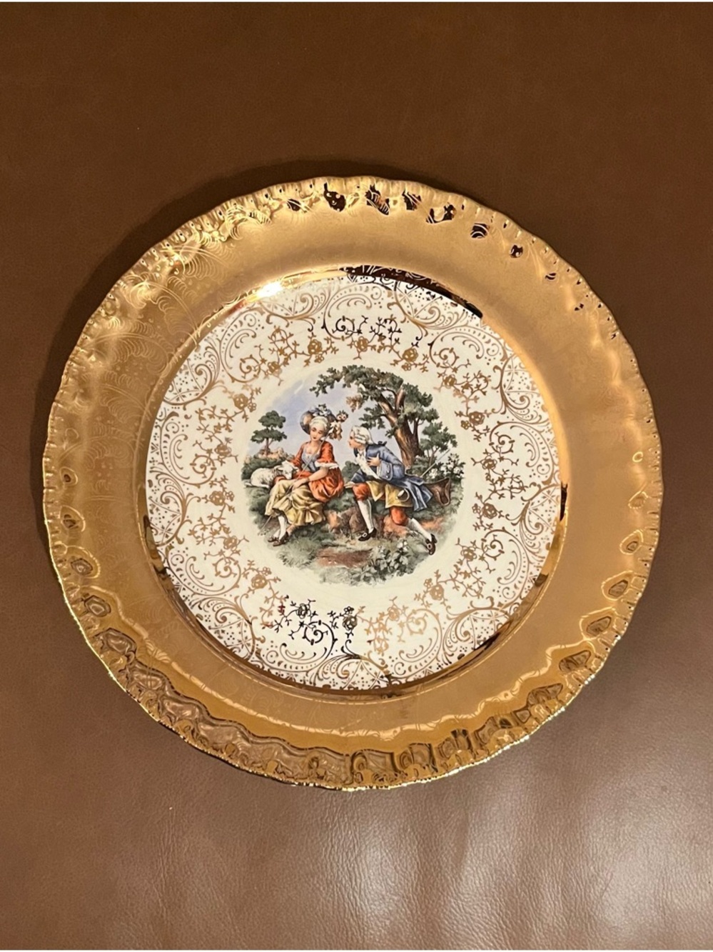 Vtg Circa 1929 Sabin  22k Gold Encrusted Filagree Colonial Couple Plate